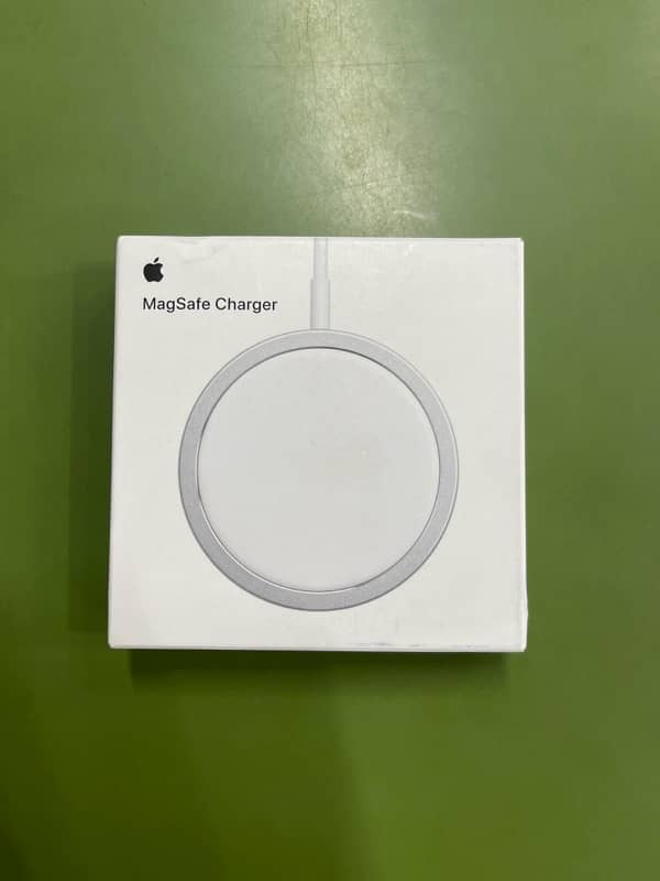 Apple MegSafe Charger 0