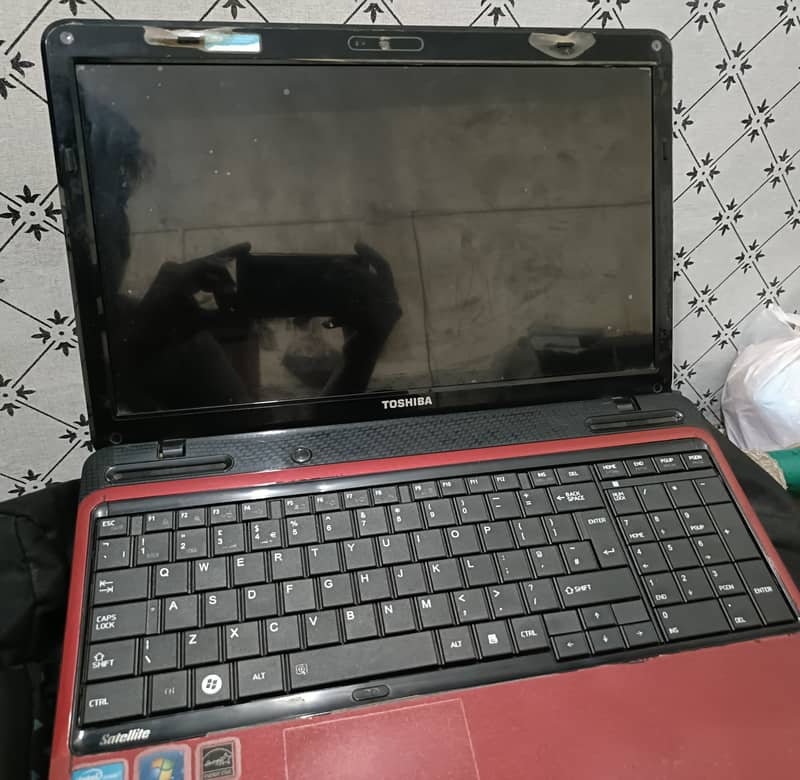 TOSHIBA i5 L655, RAM 4gb Hard 500 2