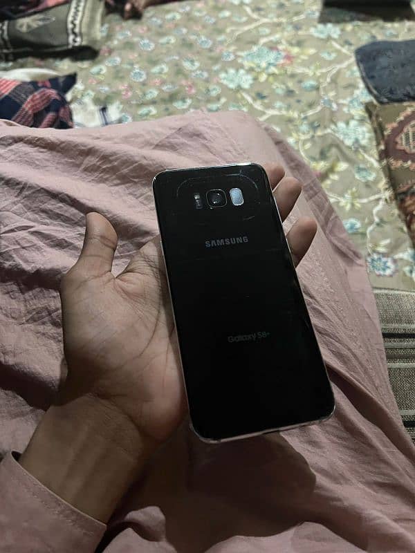 Samsung Galaxy s8plus 4/64 condition 10/8 pach 9