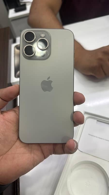 Iphone 15 pro max 256gb fu 4