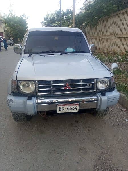 Mitsubishi Pajero 1984 9