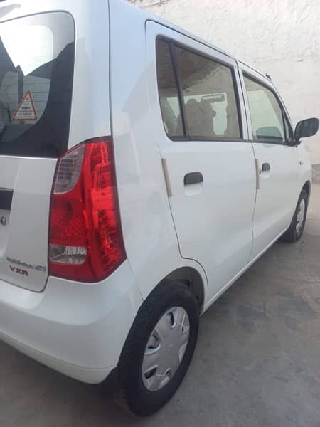 Suzuki Wagon R 2022 12