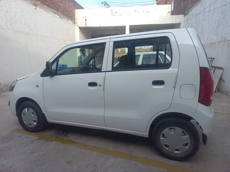 Suzuki Wagon R 2022 13