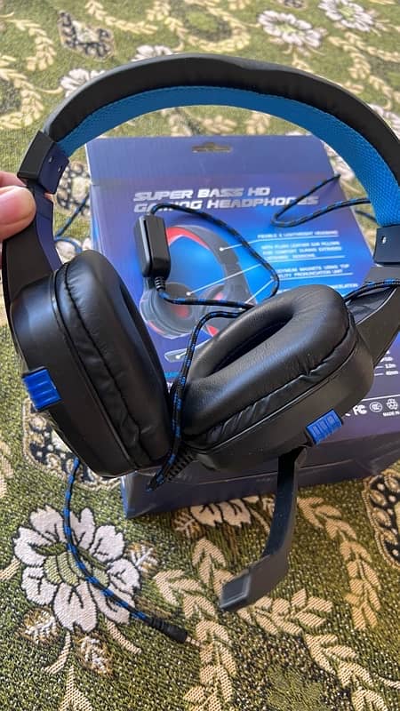 Gaming headphones/Headset 2