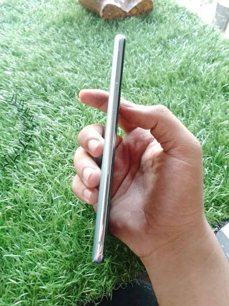 one plus 8t 12/256 argent sale 3