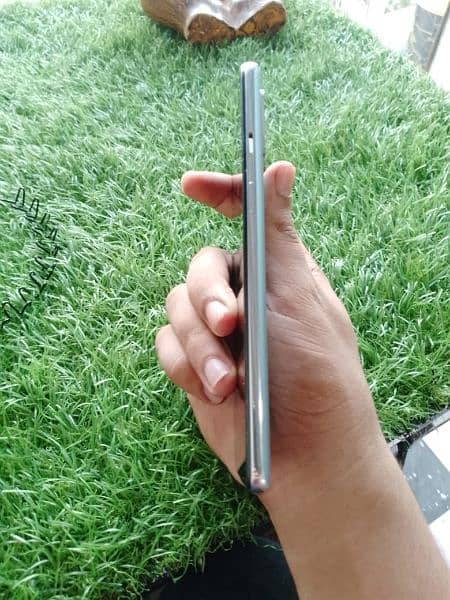 one plus 8t 12/256 argent sale 5