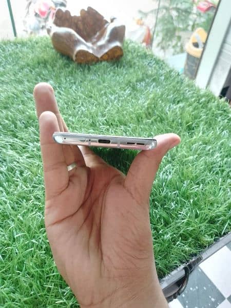 one plus 8t 12/256 argent sale 6