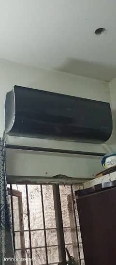 hair Ac  1.5ton inverter heat and cooling good condition