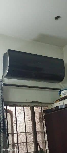 hair Ac  1.5ton inverter heat and cooling good condition 0