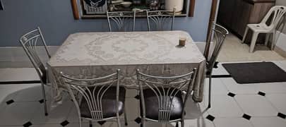 Dining table & chairs