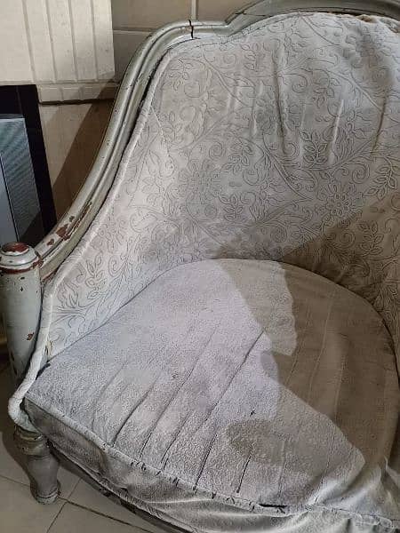 Urgent used  5 seater Chinoti Sofa 2