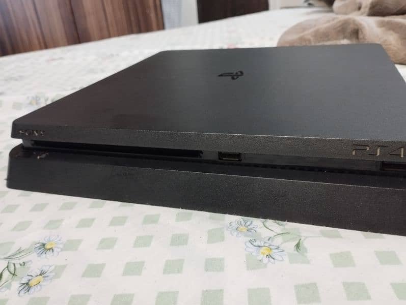 Ps4 Slim 1 TB 1