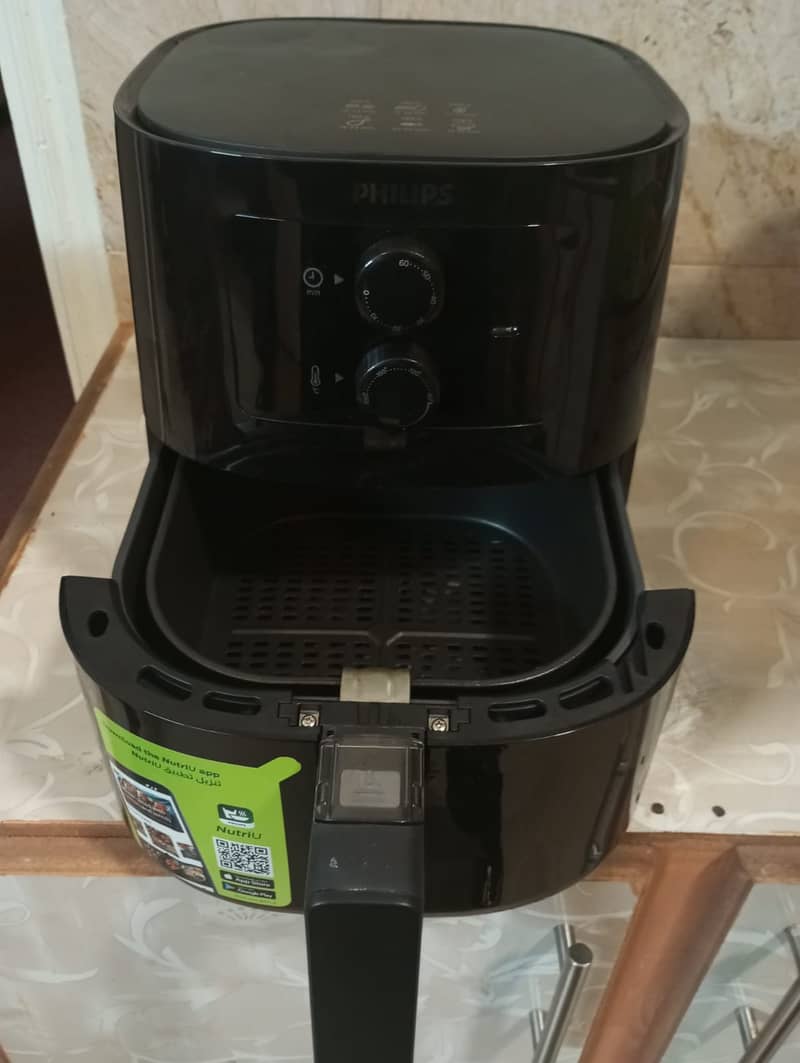 Philips Air Fryer HD9200/90 3