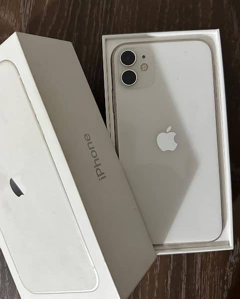 Iphone 11 white PTA dual sim 128 GP 3