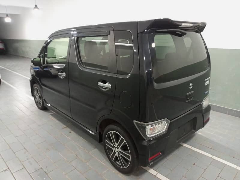 SUZUKI WAGON R STINGRAY  HYBRID Model 2022 9