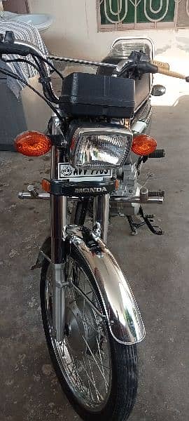 Honda CG 125 Special edition 4