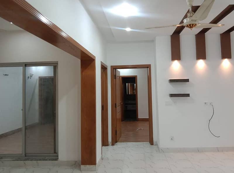 4 Beds 10 Marla Full House Rent In Ex Air Avenue DHA Phase 8 Airport Road Lahore. 1