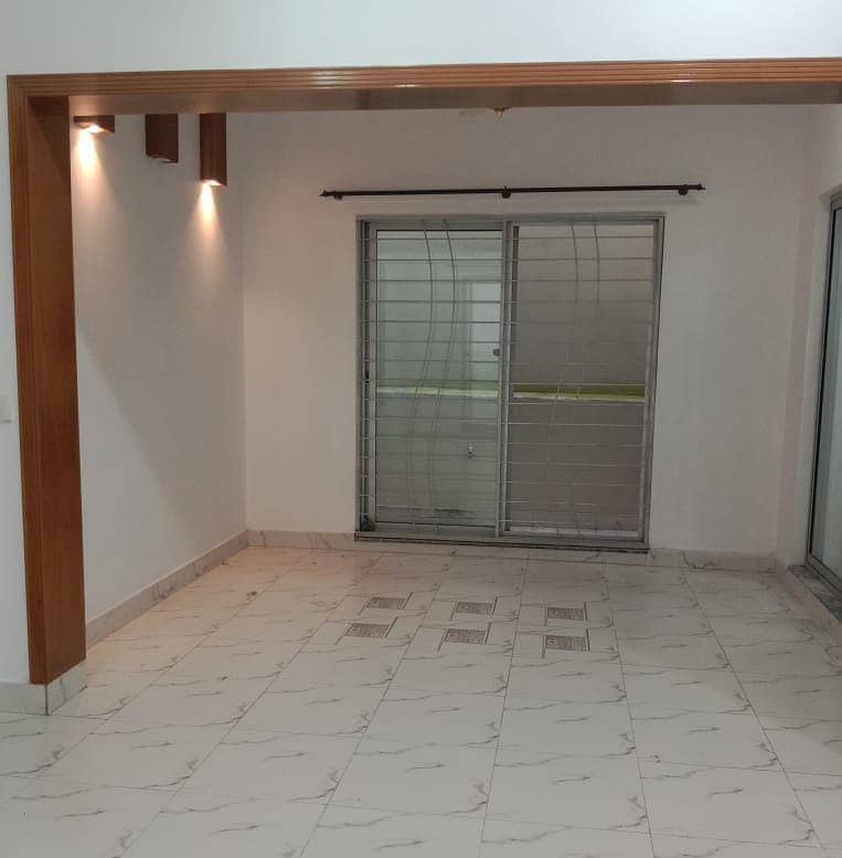 4 Beds 10 Marla Full House Rent In Ex Air Avenue DHA Phase 8 Airport Road Lahore. 5