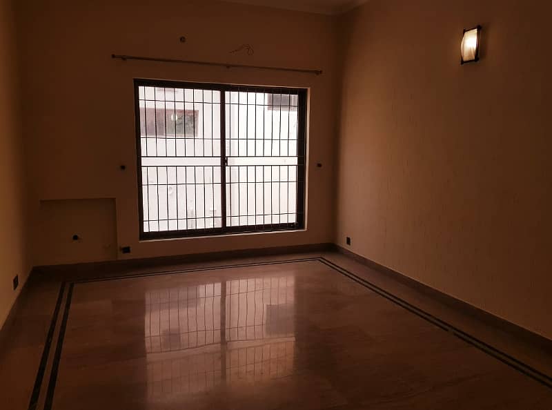 1 Kanal Double Unit House For Rent In DHA Lahore Phase 4 Near LGS School 7