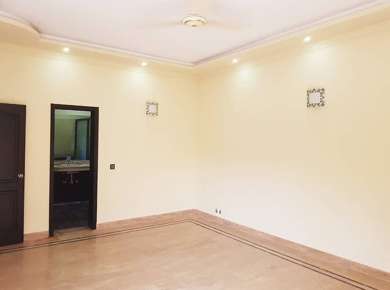 1 Kanal Double Unit House For Rent In DHA Lahore Phase 4 Near LGS School 28