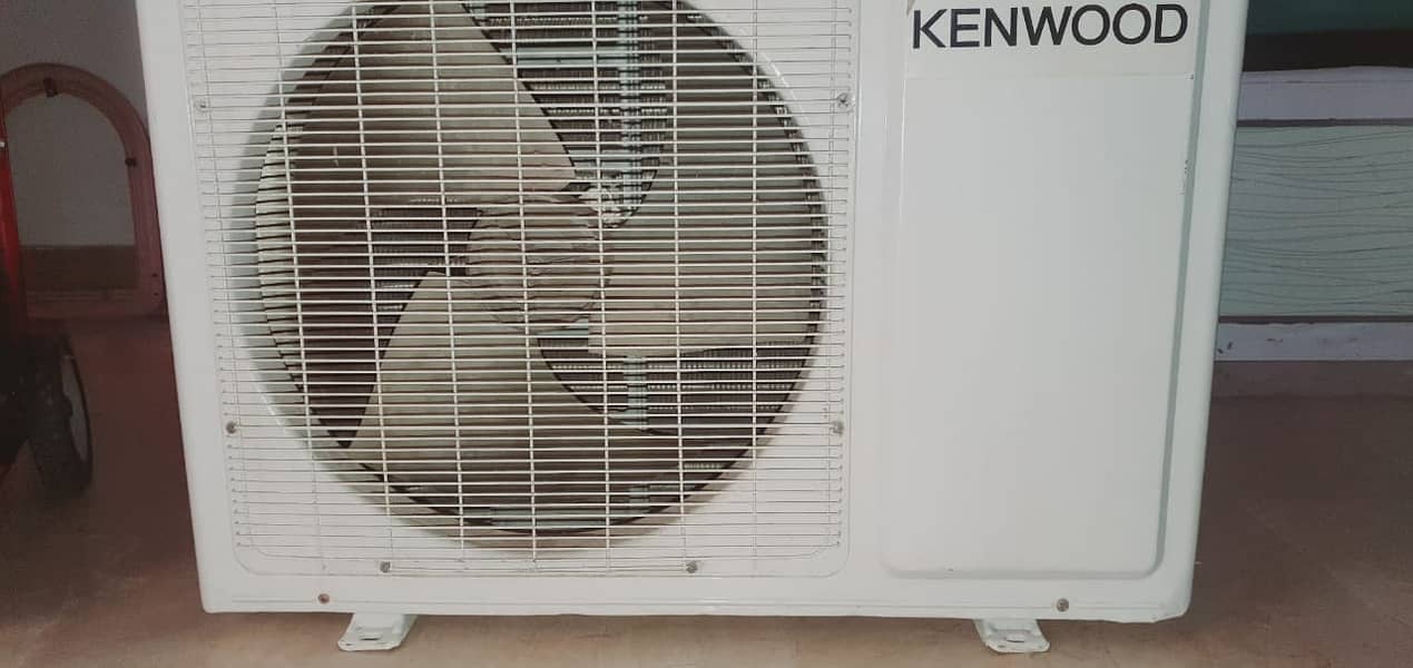 1.5 ton Kenwood e,invertor split AC 4