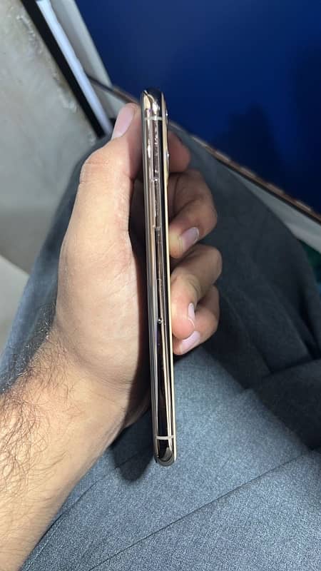 iPhone 11 Pro 256 gb pta approved 3