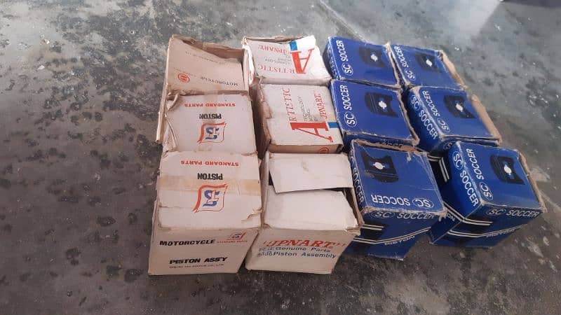 Yamaha, 100, 2 stroke pistons kits  All numbers Available 2