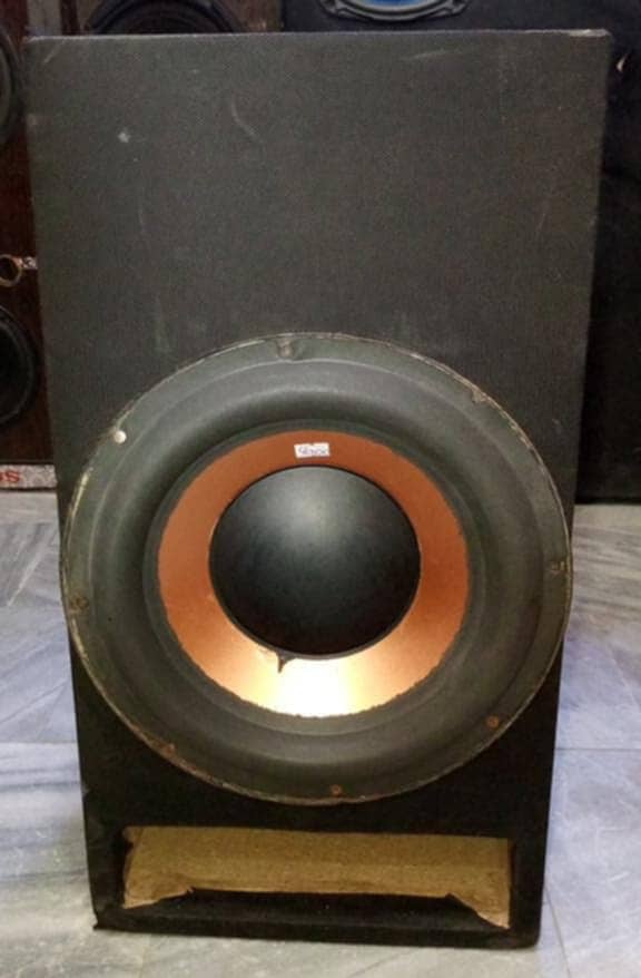 12 inch subwoofer with basstube size 24 inch Woffer just 4000 ka hai 2