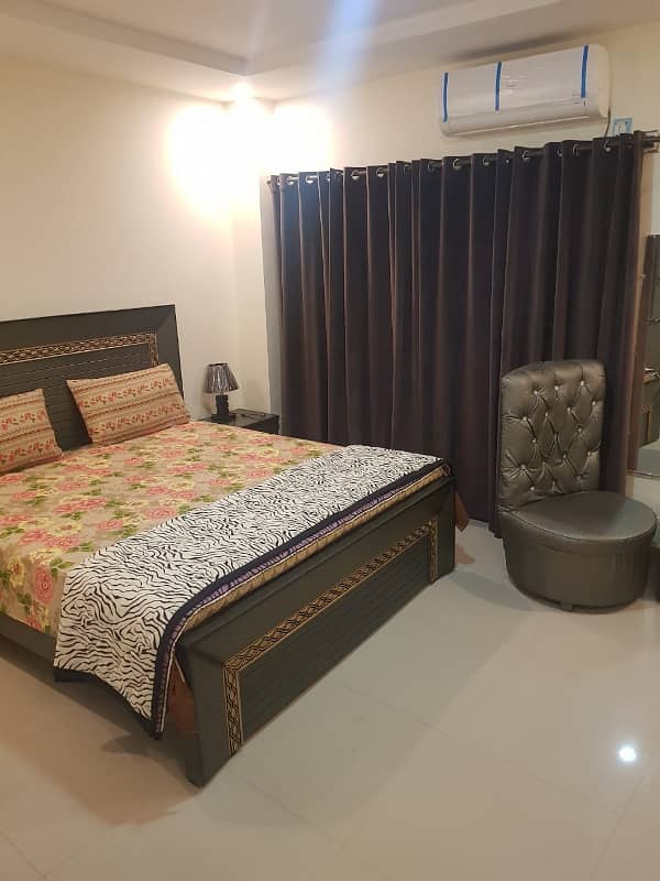 Par day to bed short time appatment for rent bahira town phase 6 any time available 4