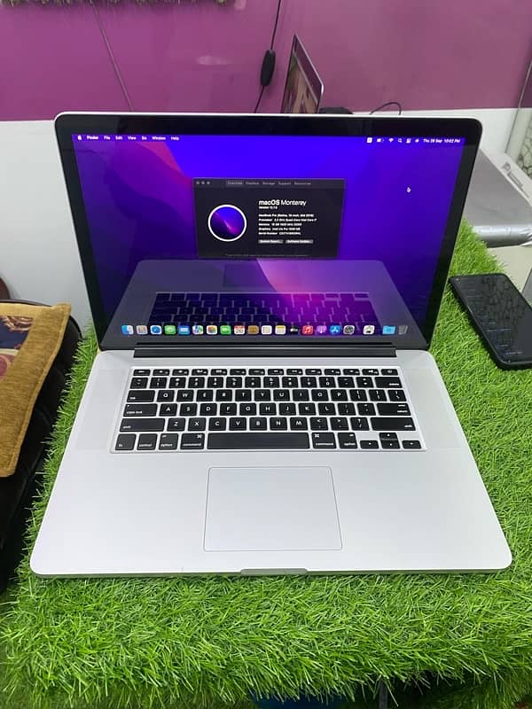 MacBook Pro 2015  15 inches Retina display WhatsApp 03215984936 2