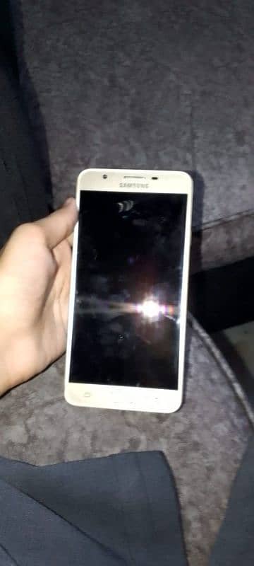 Samsung Galaxy J7 prime dead piece 3