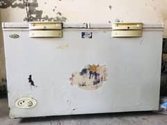 Refrigerator waves in running condition