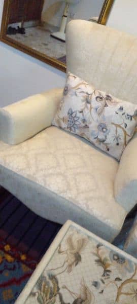 Very beautiful heavy room chairs with table03335138001 3