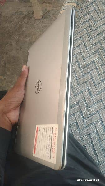 Dell Leptop/ model no: 7240 all ok ha koi fault ni ha urgent selling 1