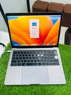 MACBOOK PRO 2017 13 INCHES 16GB Ram 512GB SSD