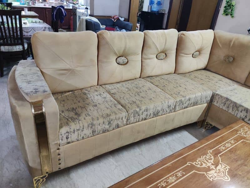 7 Seater L Shaped Sofa. 8