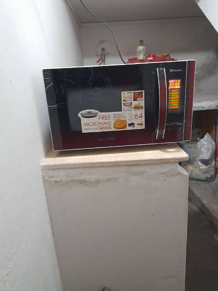 microwave oven 0