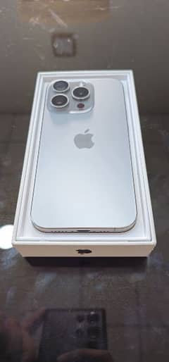 iPhone 15 Pro Natural Titanium 0