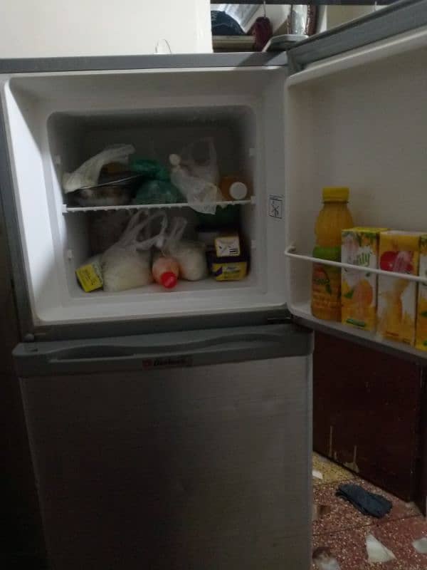 Dawlance fridge hai ek bar be repair nh howa 1