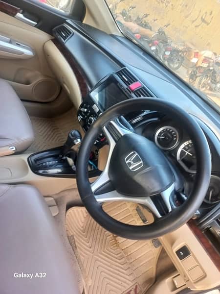 Honda City Aspire 1.5 2019 urjent sell 03152385311 please call 4