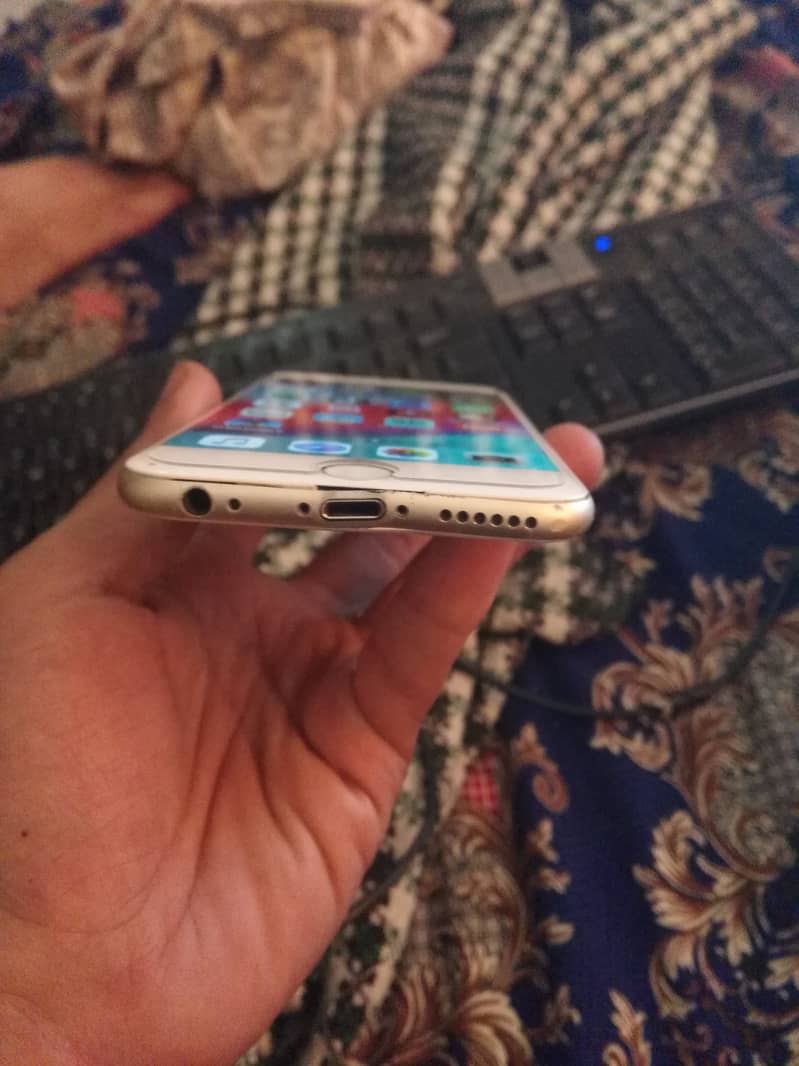 Urgent Sale Iphone 6 (64GB + Non PTA Bypass) working all ok 6