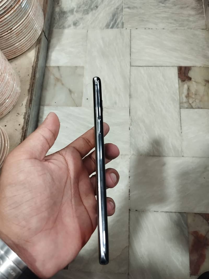 Samsung galaxy S10 plus 2