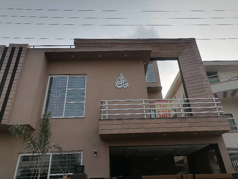 House For sale In Beautiful Punjab Coop Housing Society 1