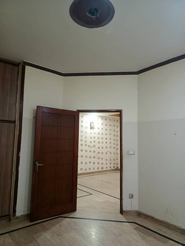 5 Marla lower porshan for rent in johar town 2