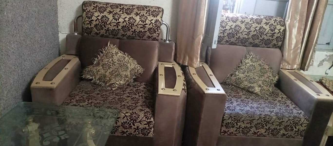 good condition sofa 5 seater urgent sale 0