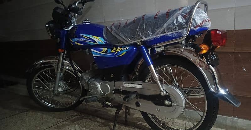 Honda CD-70 for sell 10