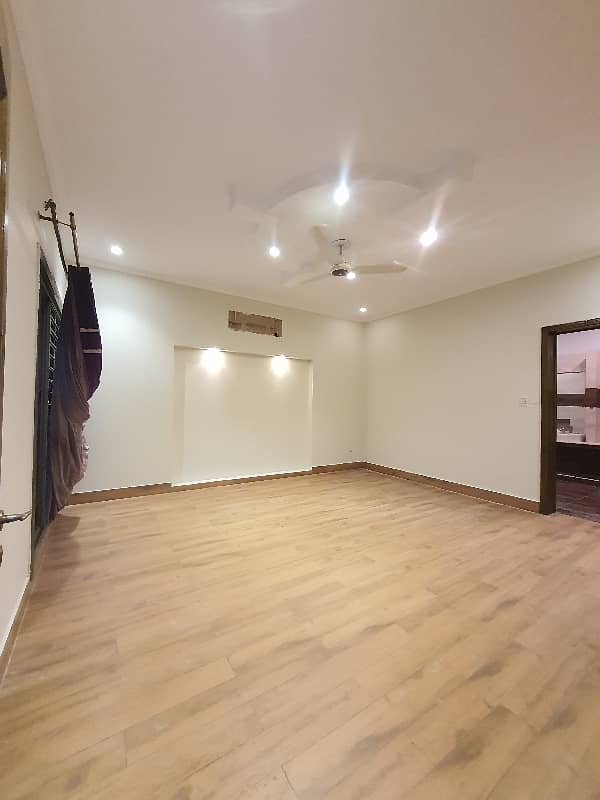 ORIGNAL PICTURES 7 bed fully basement with cinema 15