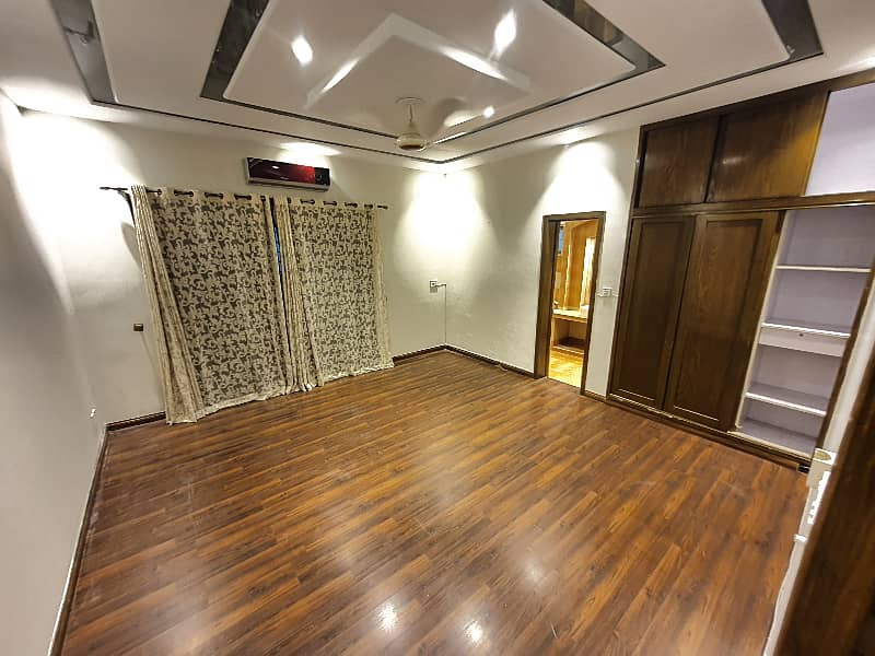 ORIGNAL PICTURES 7 bed fully basement with cinema 17