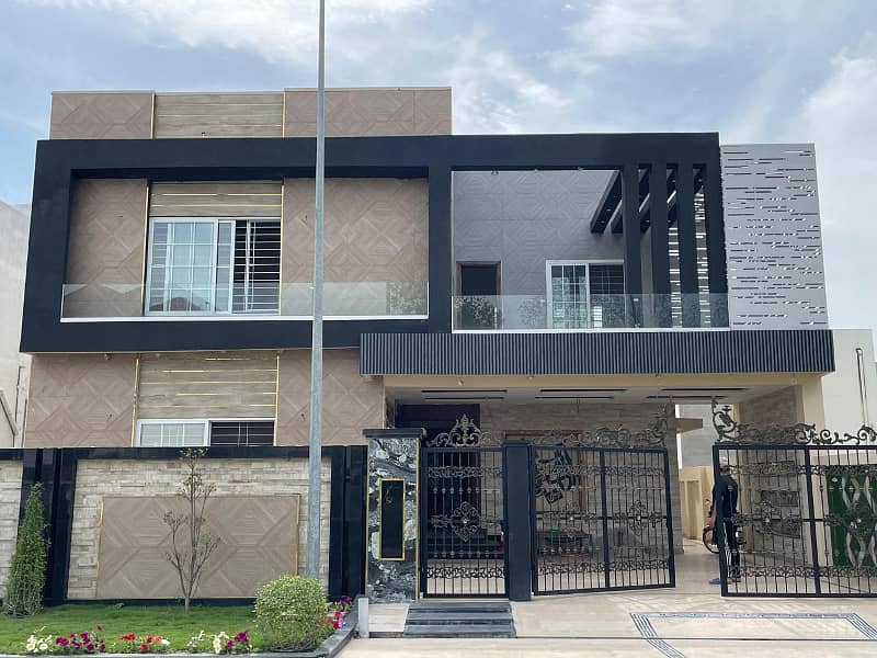 Modern design house for sale 0