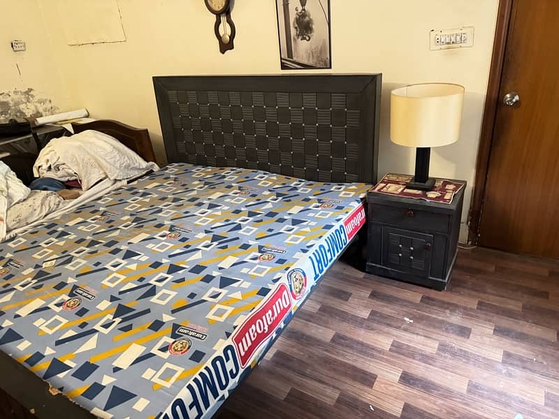 Bed For Sale with 2 Side Tables 0